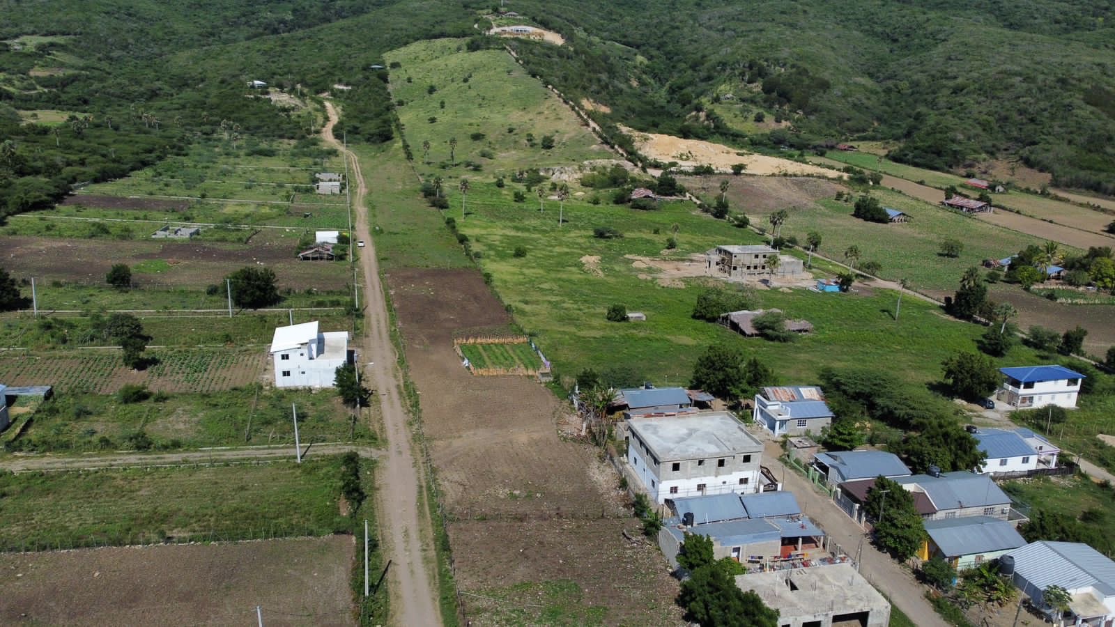 solares y terrenos - Se vende solares deslindados 3,800 el metro villa González  7