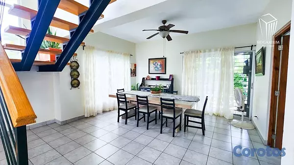 casas - Casa en puerta de hierro, proximo a la embajada. 4