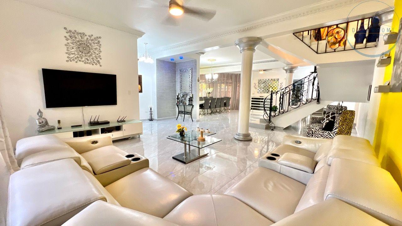 casas - Casa en La Castellana de dos niveles   ID 3168