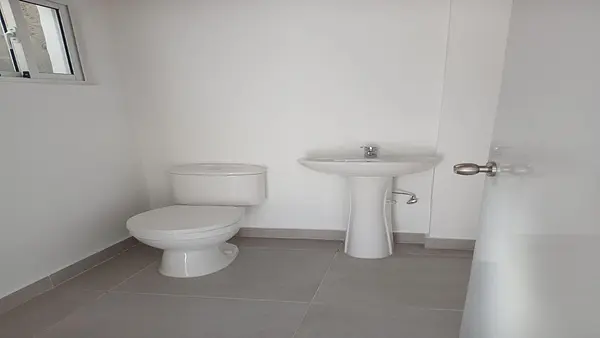 otros inmuebles - VENDO Townhouse en el 7 1/2 de La Independencia 9