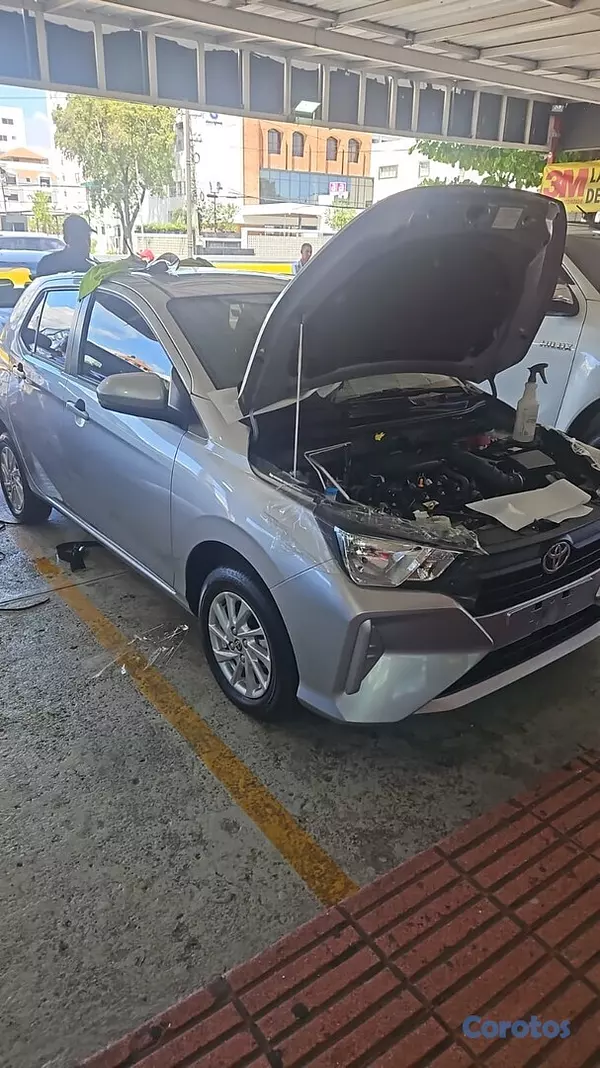 carros - Toyota Agya 2024 Hatchback CVT | Solo 720 km 3