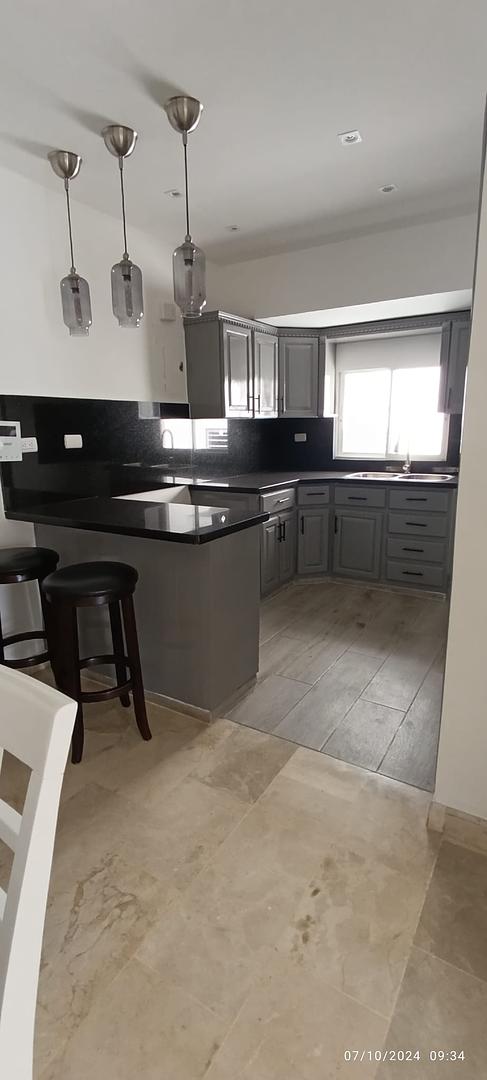 apartamentos - Se Alquila Hermoso Apartamento  piso Alto Urbanización El Real 3