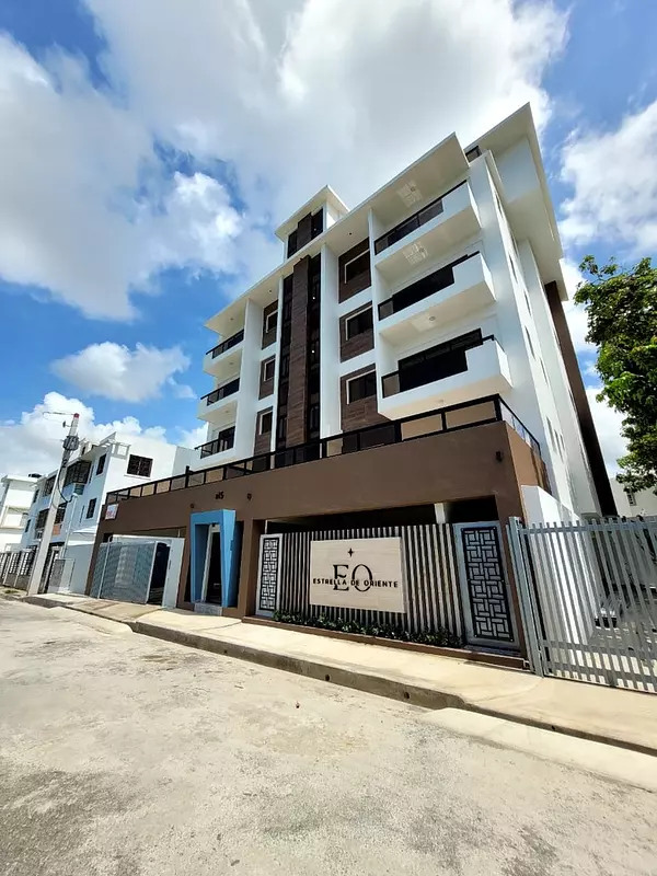 apartamentos - Apartamento en venta Segundo Piso con terraza y parqueos techados (E.O) 1