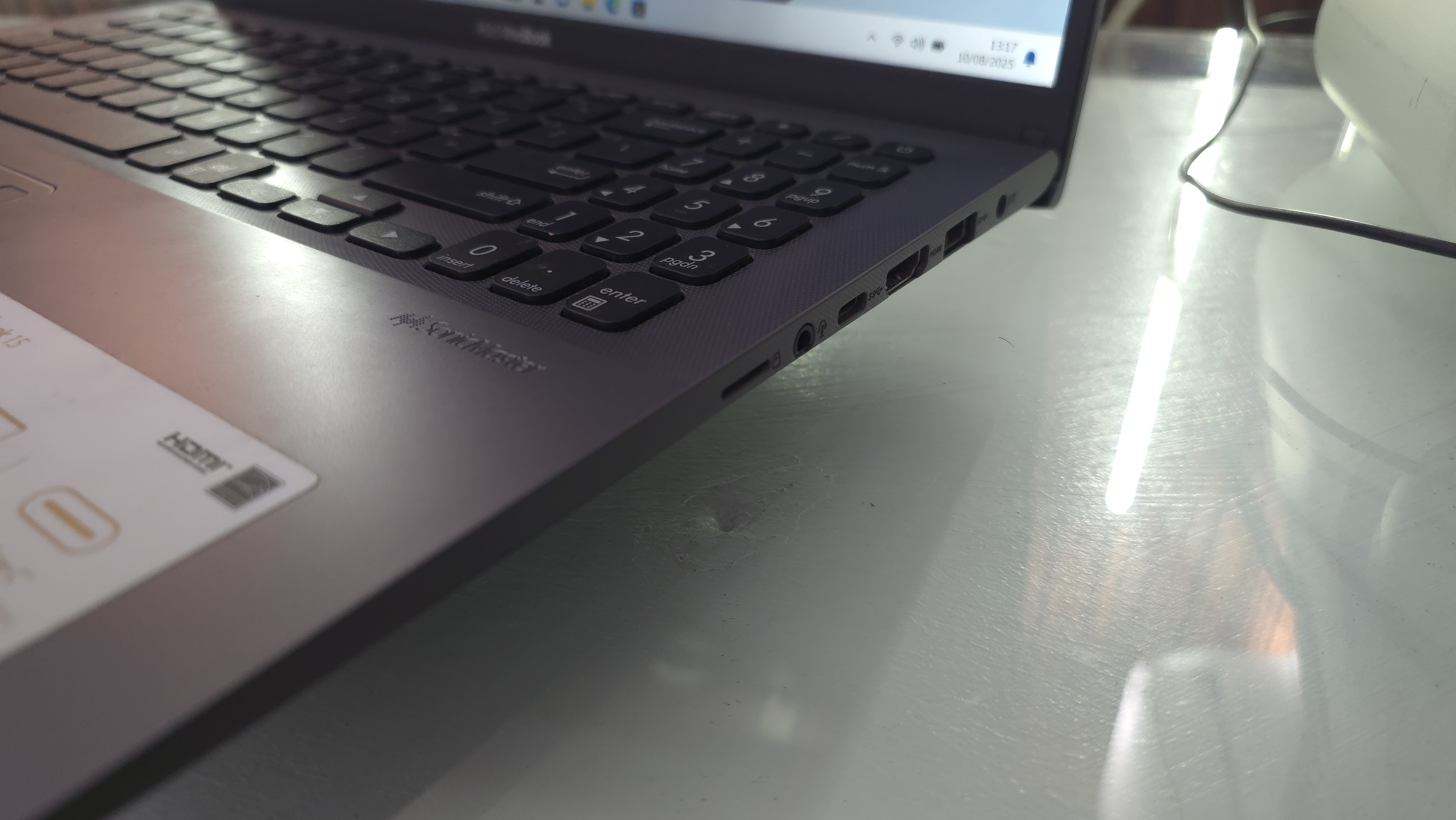 computadoras y laptops - Laptop Asus Vivobook Touch 15.6 LED i3 10th Gen 2