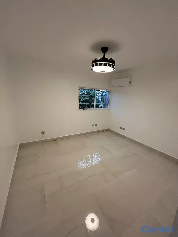 apartamentos - Alquilo Apartamento  3er piso proximo a almacenes  10