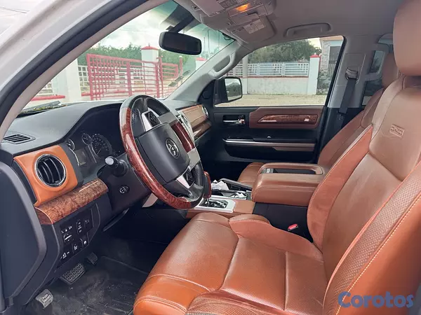 jeepetas y camionetas - 2017 Toyota Tundra 4X4 7