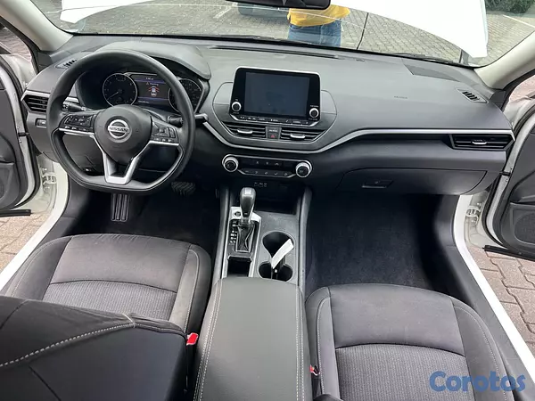 carros - 2020 NISSAN ALTIMA SV 9