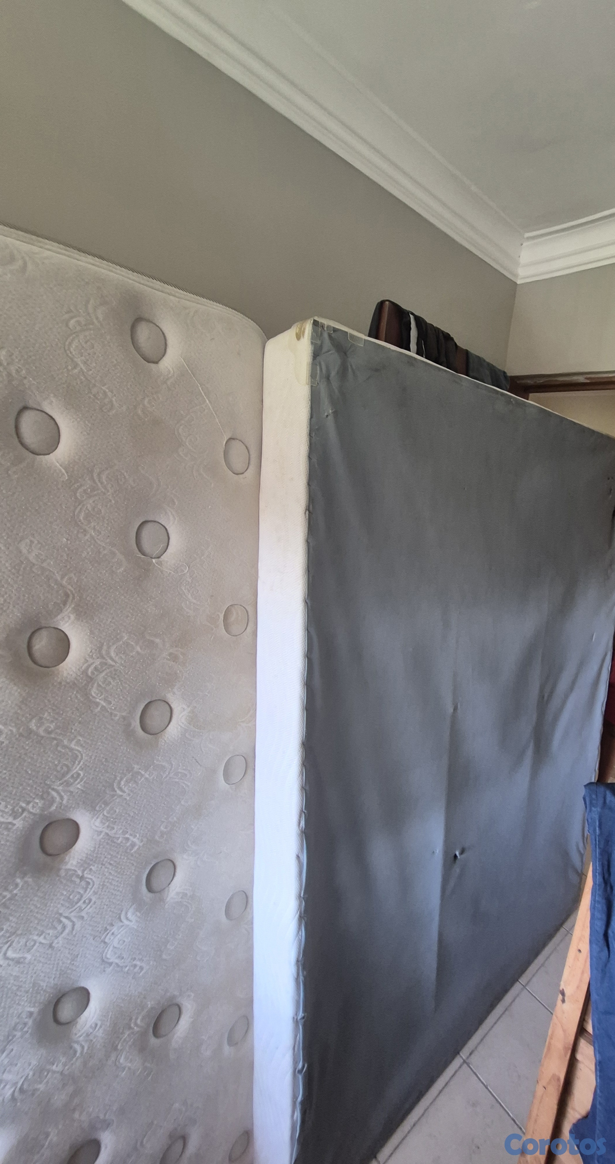 muebles y colchones - Cama con su colchón y su base Simmons  2