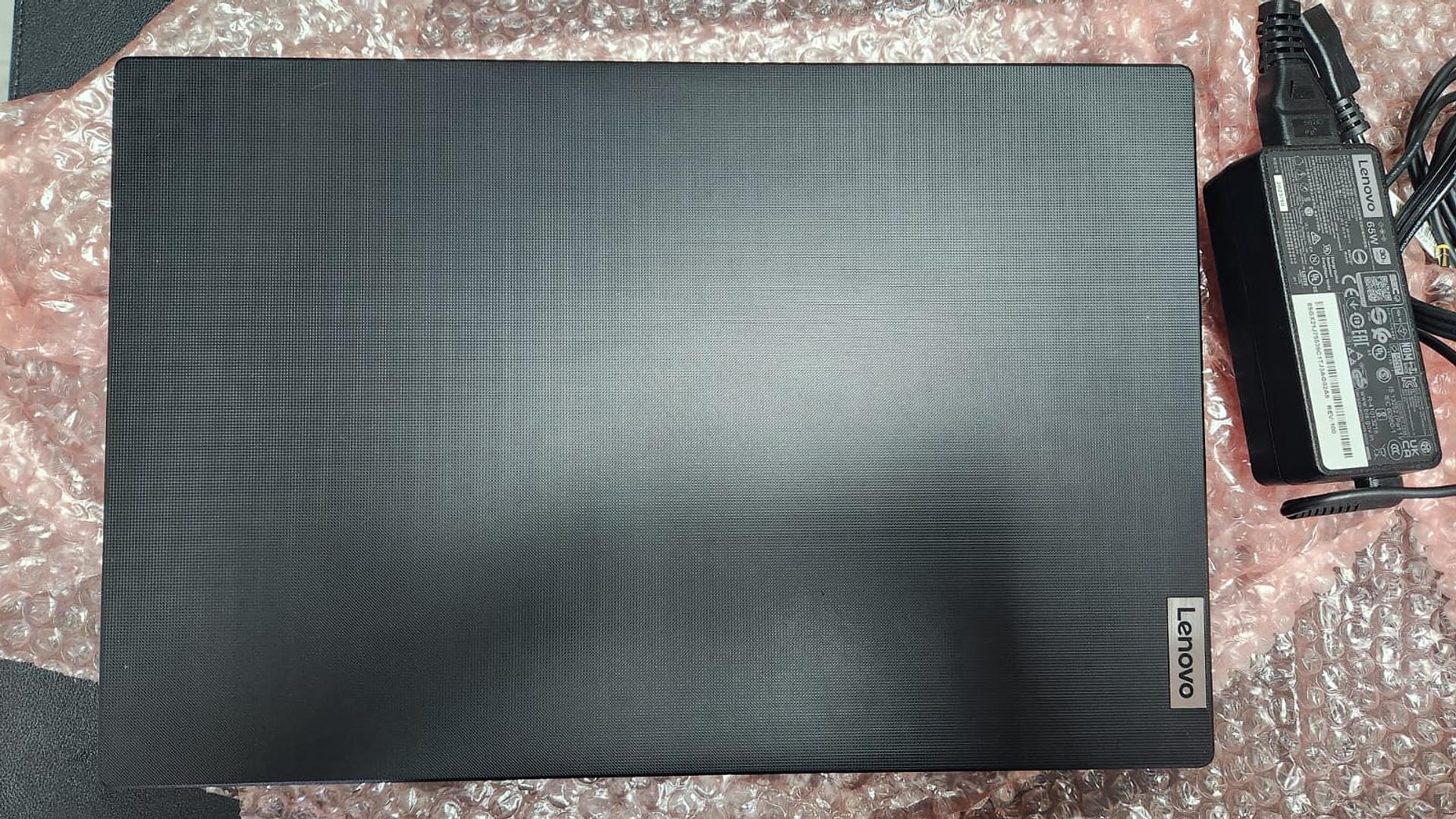 computadoras y laptops - Laptop Lenovo V15 15.6 Intel i5 13TH 1TB SSD 16GB 