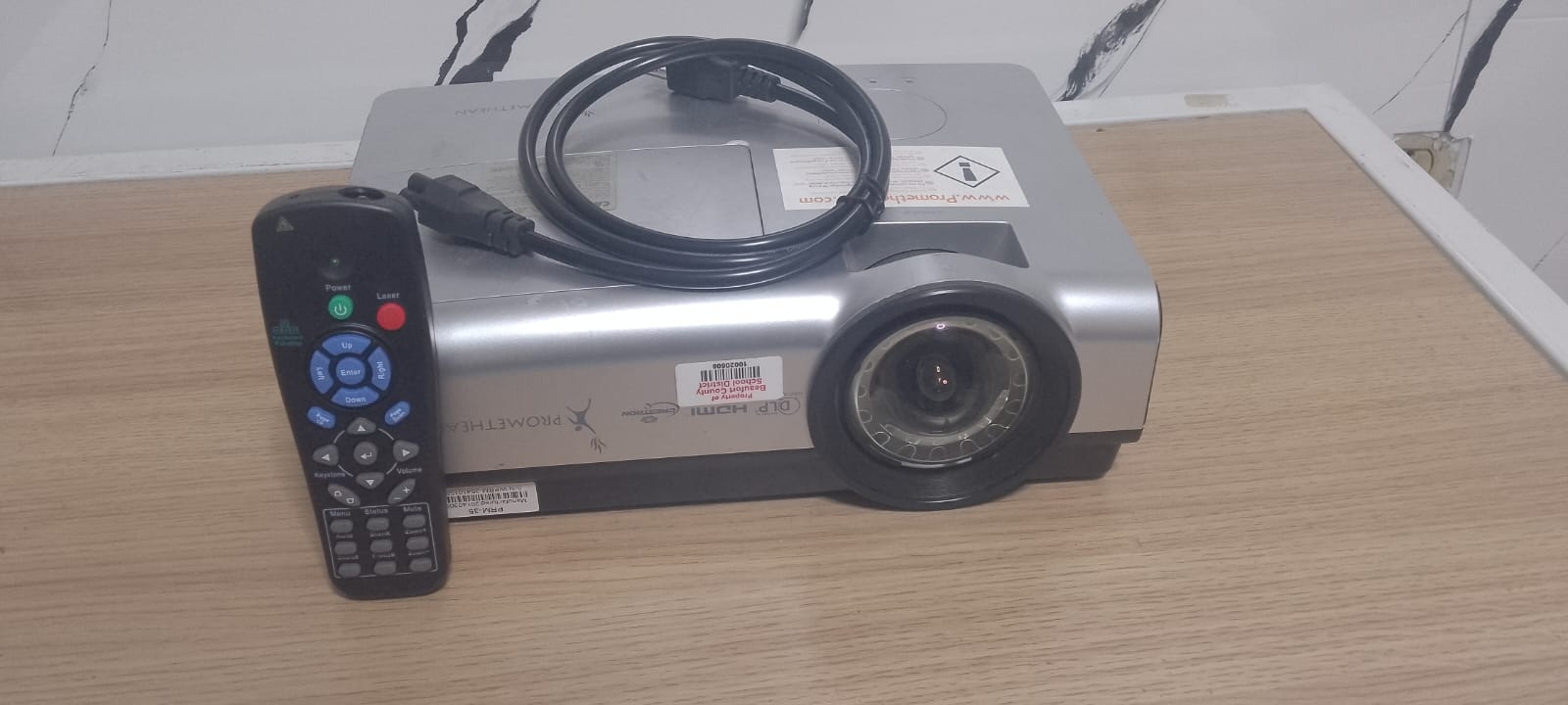 otros electronicos - Proyector 2