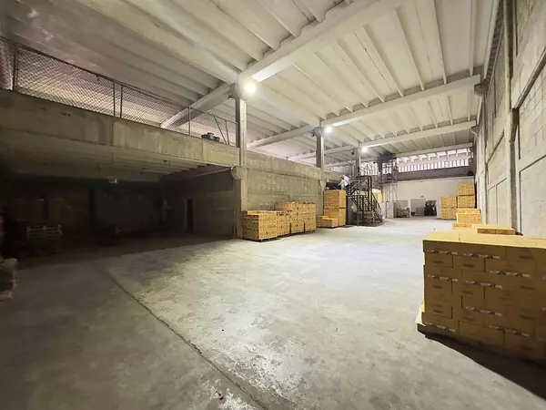 oficinas y locales comerciales - Nave Industrial en Villa Juan Santo Domingo 8
