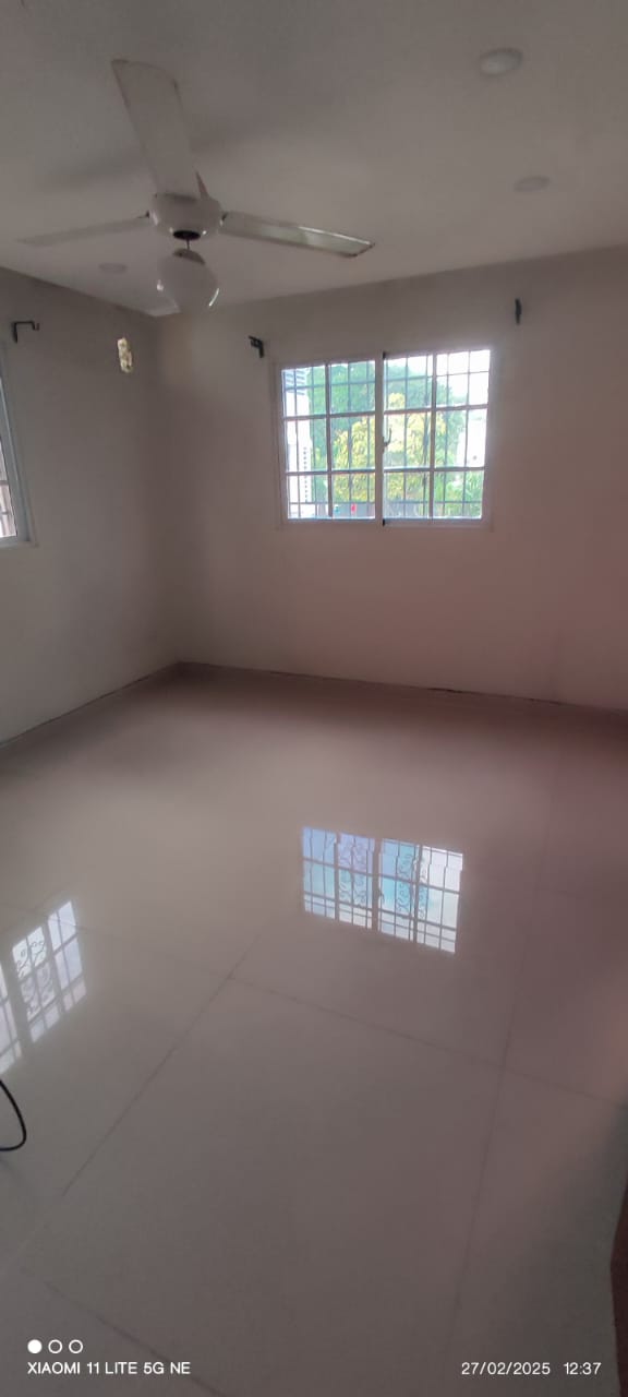 apartamentos - Alquilo 2do Piso Av. Italia km Independencia ju 7