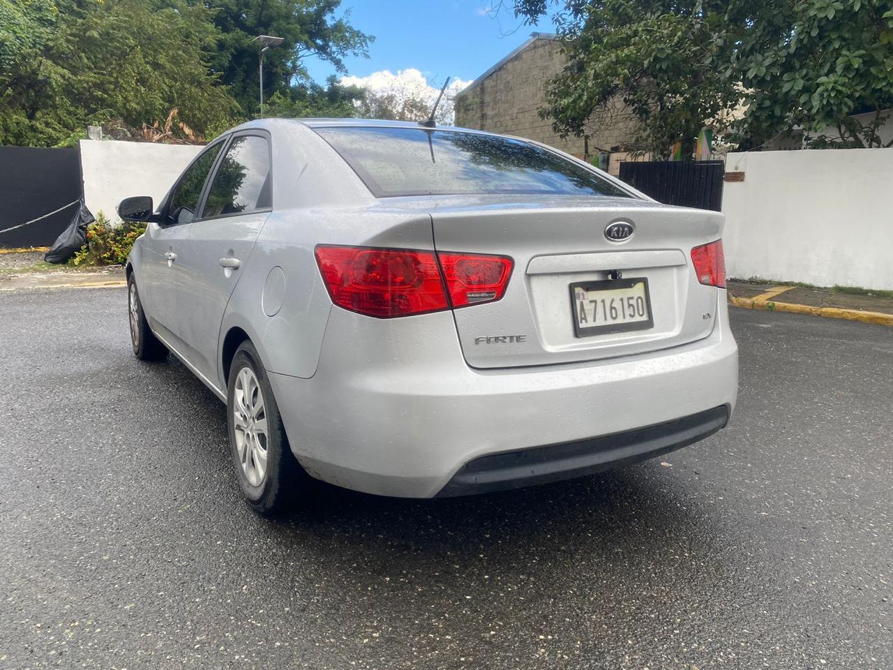 carros - KIA FORTE EX 2010 1