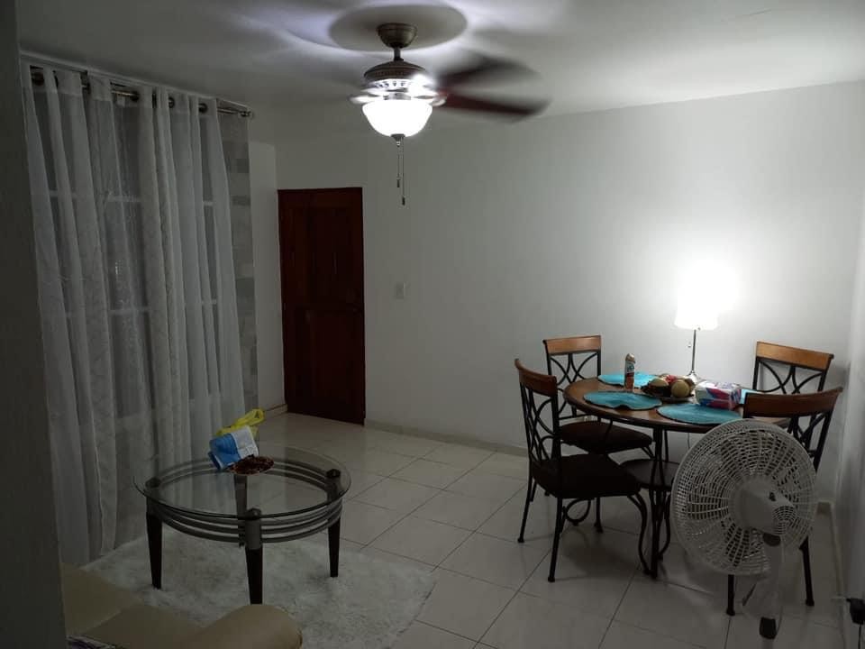 apartamentos - Se alquila apartamento amueblado en Zona Universitaria 4