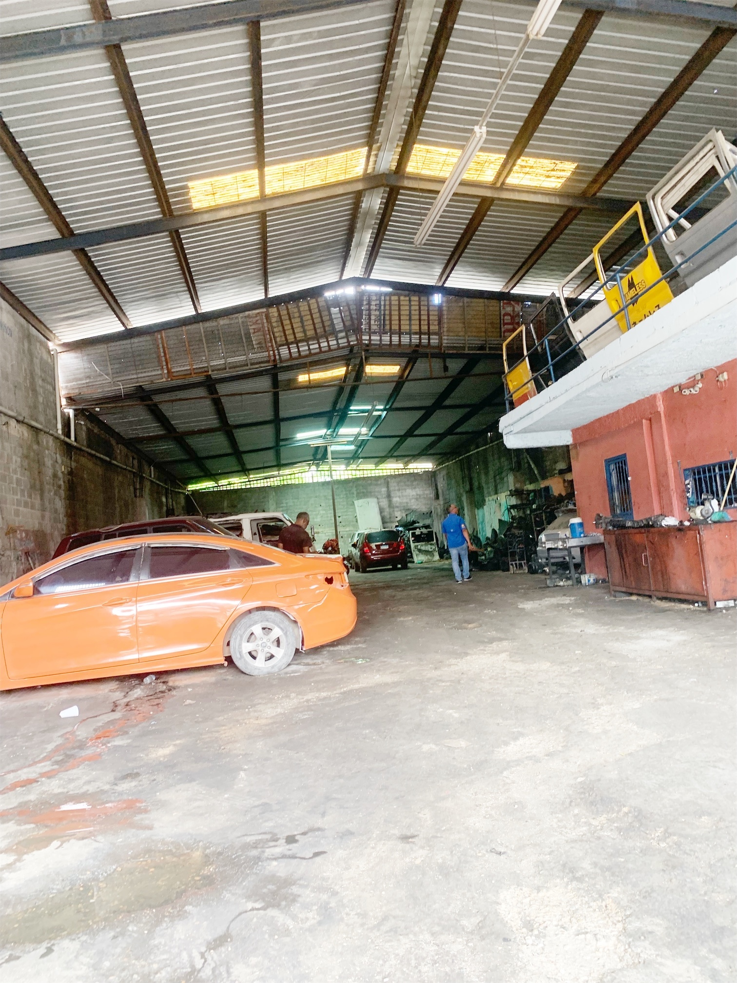 oficinas y locales comerciales - Nave industrial en zona céntrica y comercial  4