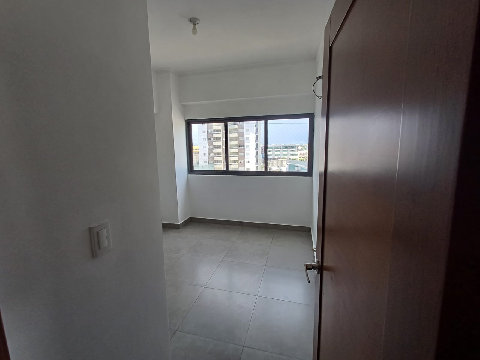 apartamentos - Alquiler de apartamento familiar moderno con área  5