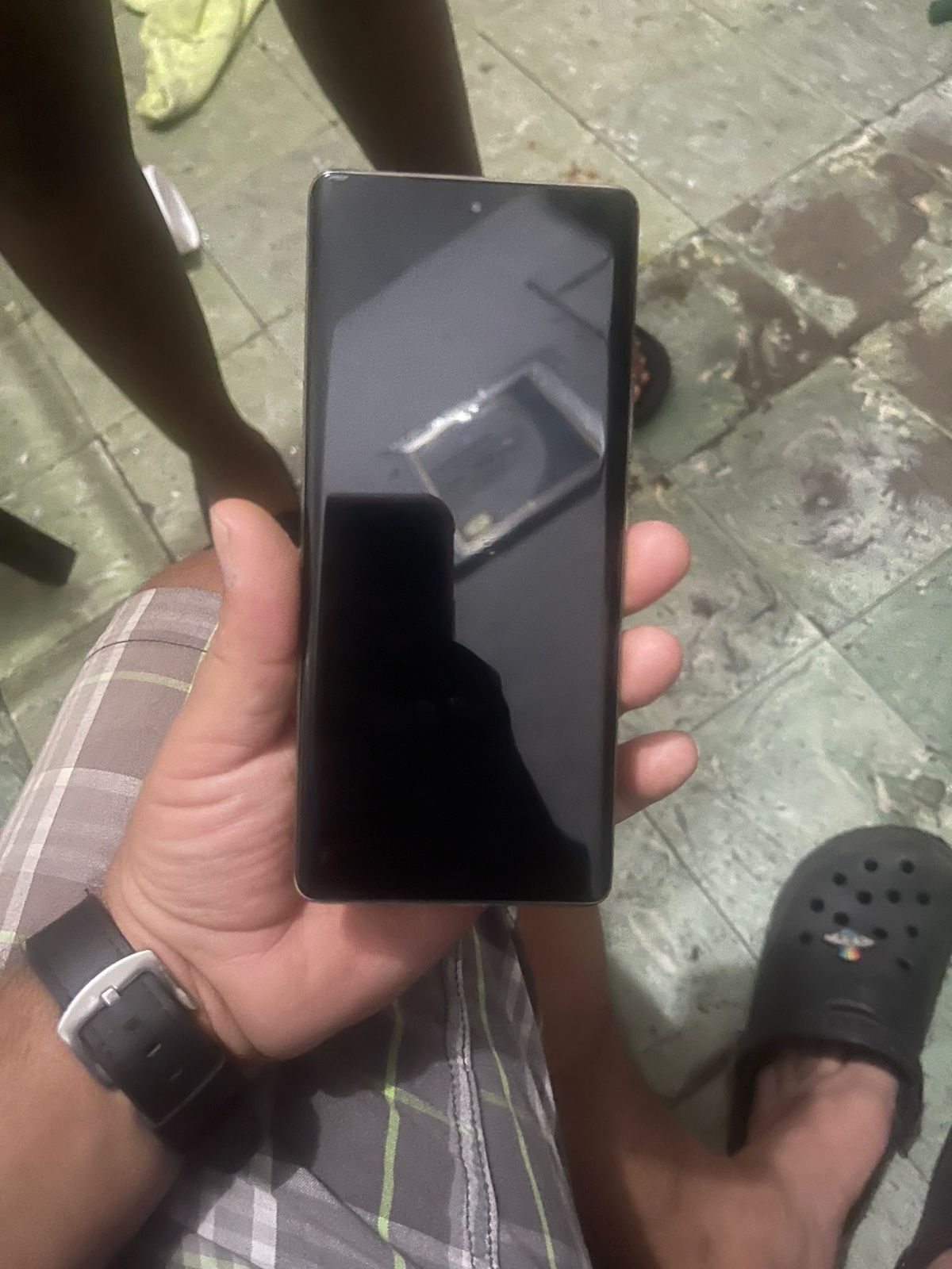 celulares y tabletas - infinix note 40 pro desbloqueado como nuevo de 256GB Y 16GB de ram con su caja 2