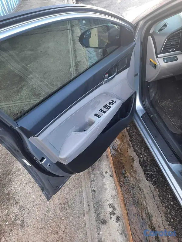 carros - Vendo Elantra 625 negociable  5
