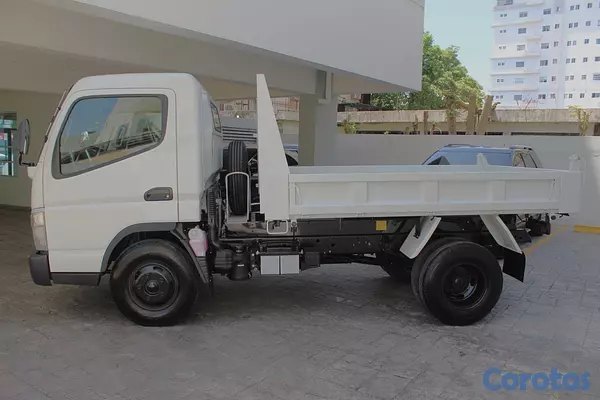 jeepetas y camionetas - Mitsubishi Motors Fuso Canter 2026 6