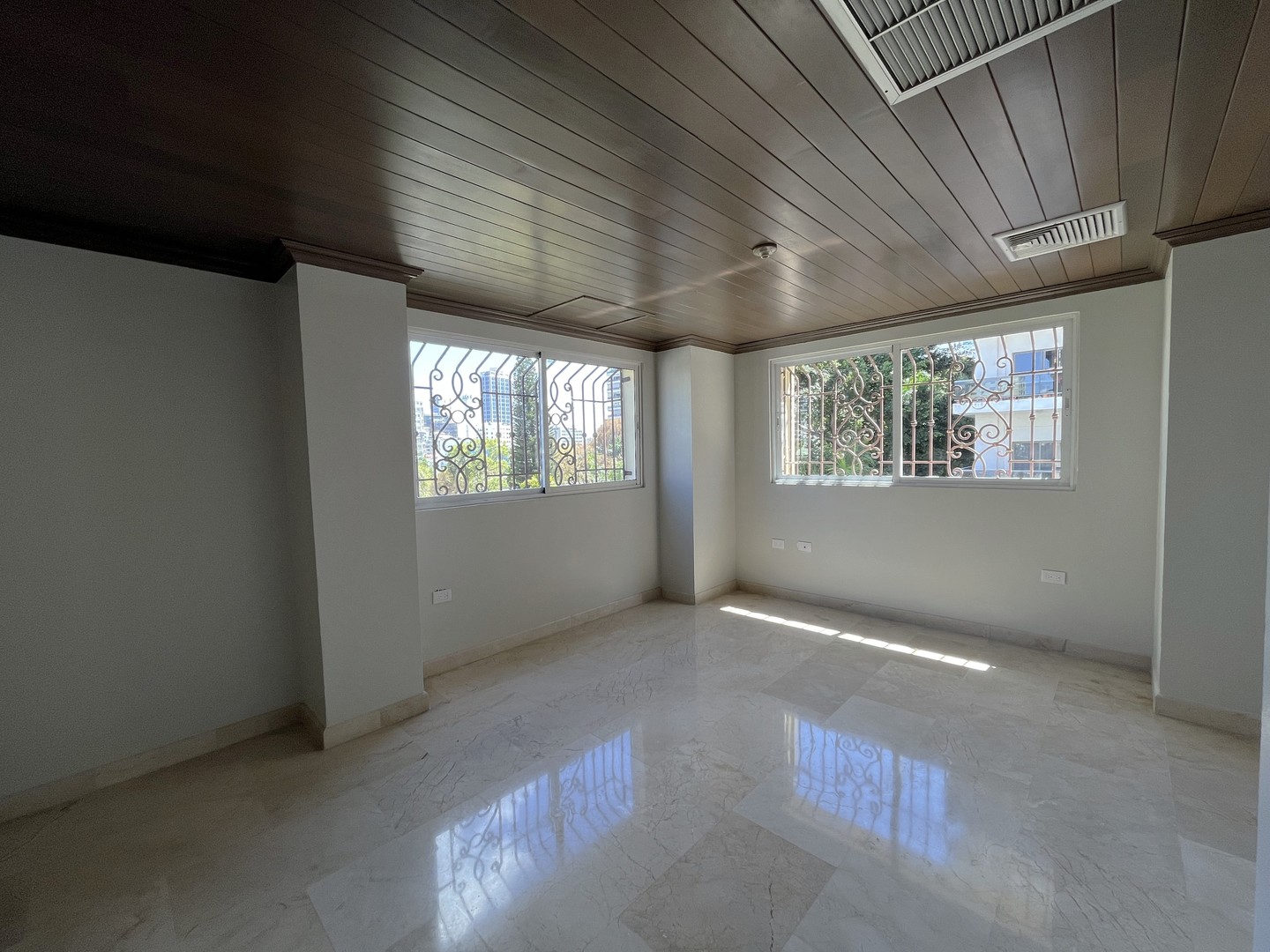 apartamentos - Apartamento En Alquiler En Piantini De Tres Habitaciones + Estudio 9