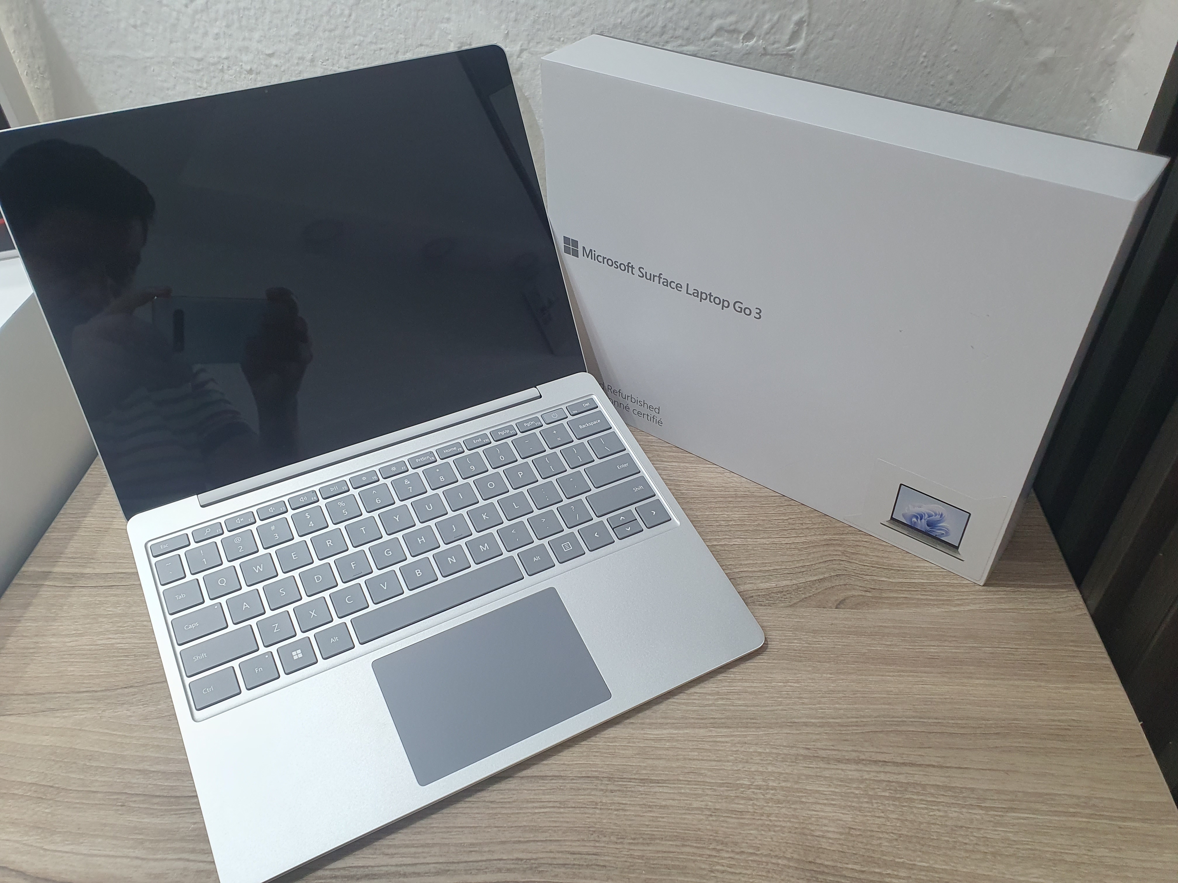 computadoras y laptops - Microsoft Surface Laptop Go3, Core i5 12th, Touch 12,4" 8GB RAM, 256GB SSD Nueva 3