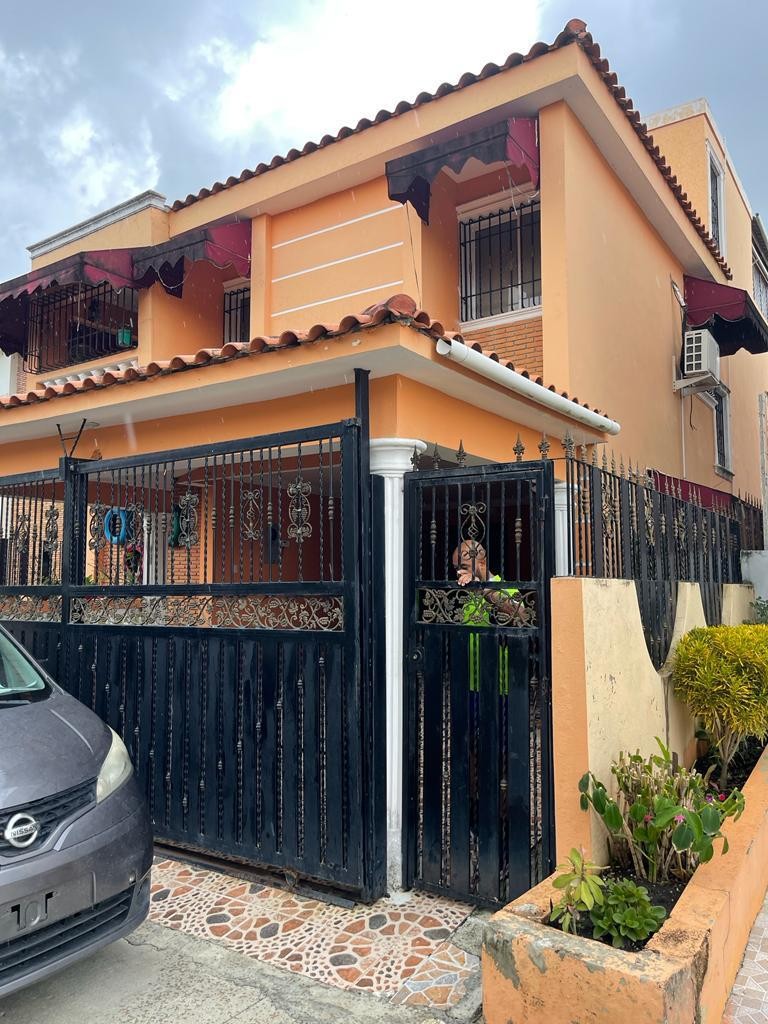 casas - Se vende casa en Ciudad Modelo