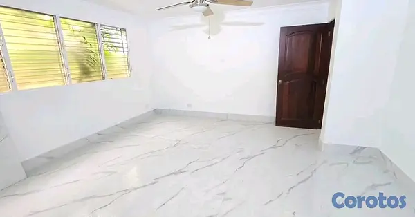 apartamentos - ALQUILÓ 1er piso en la rosaleda santiago plata eléctrico full 8