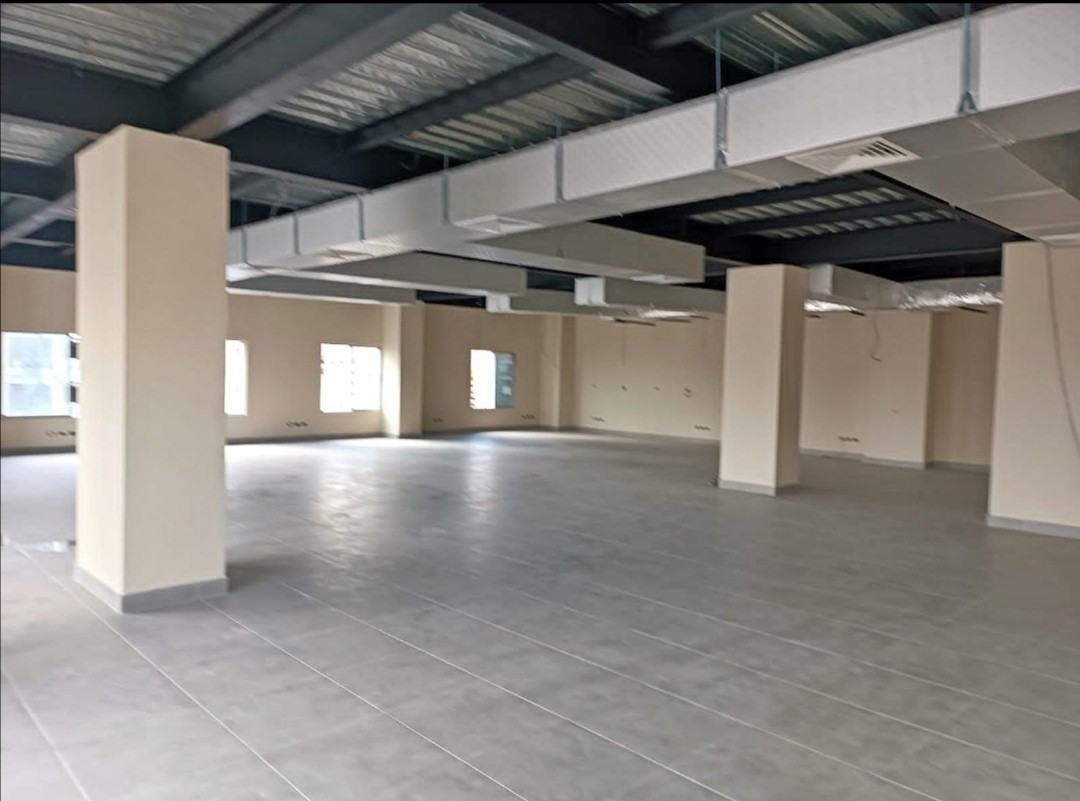 oficinas y locales comerciales - Alquilo Local 453 mts Evaristo Morales 1