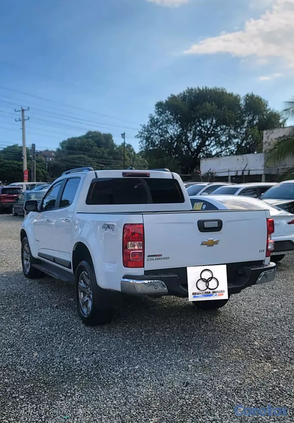 jeepetas y camionetas - CHEVROLET COLORADO D/C LTZ DIESEL 2024 8