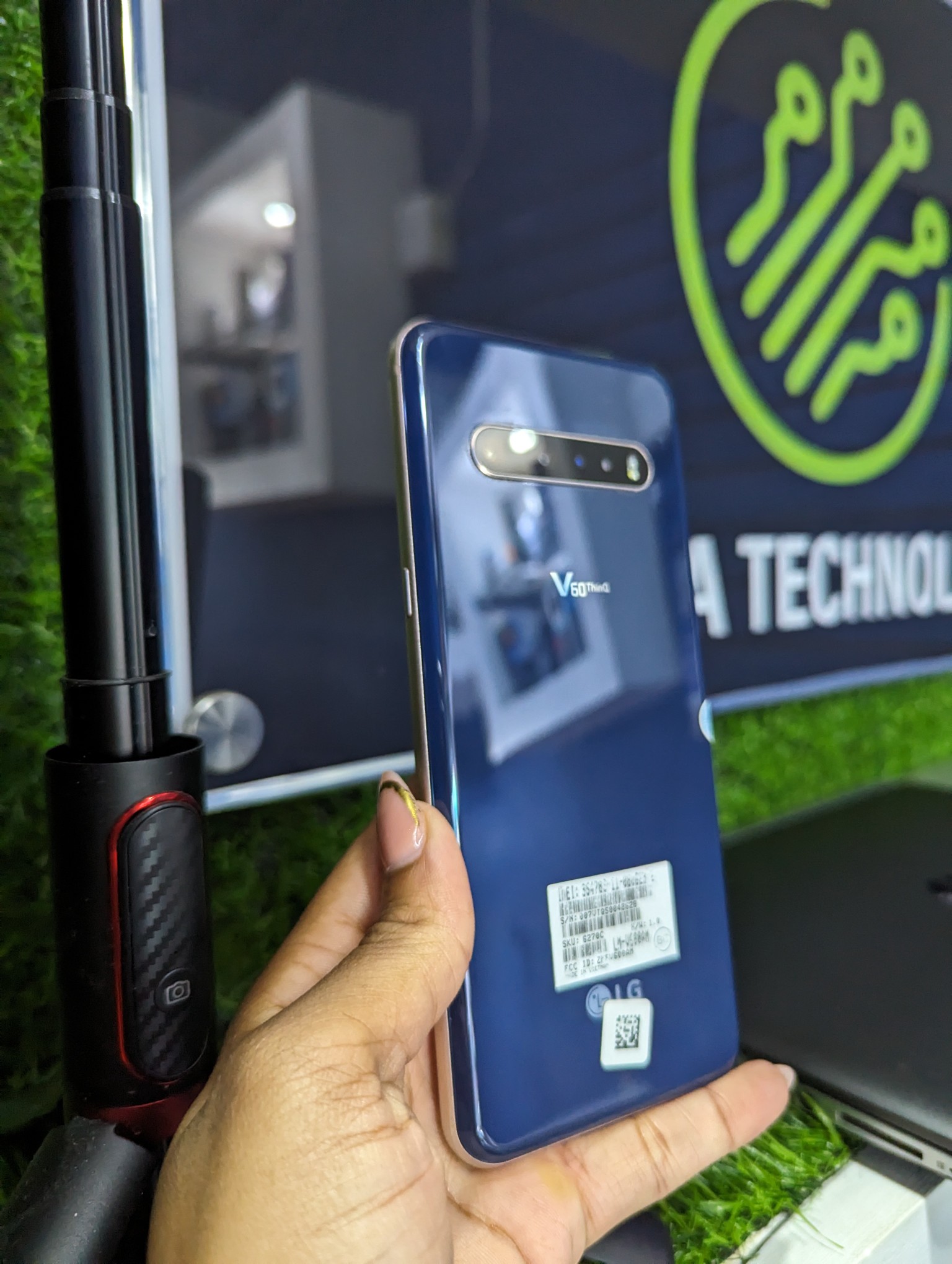 celulares y tabletas - LG V60 disponible  6