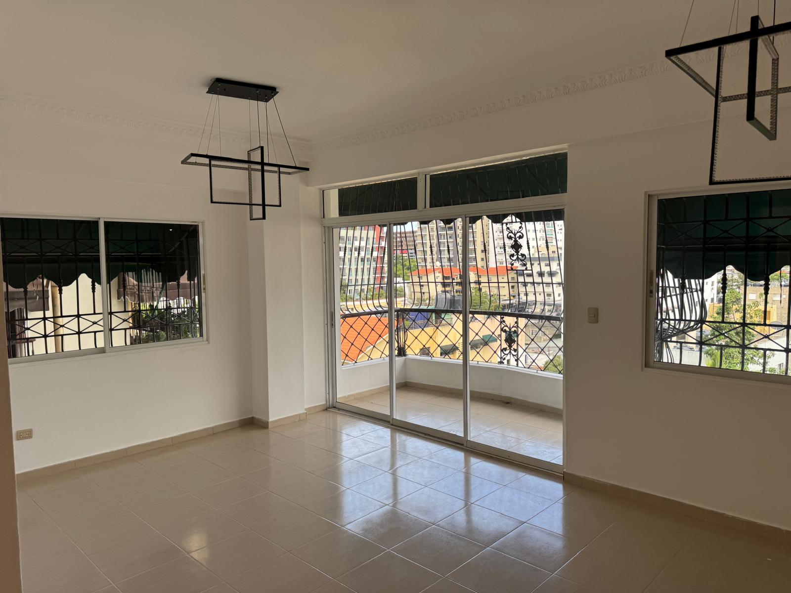 apartamentos - ALQUILO APARTAMNETO EN EVARISTO MORALES 3