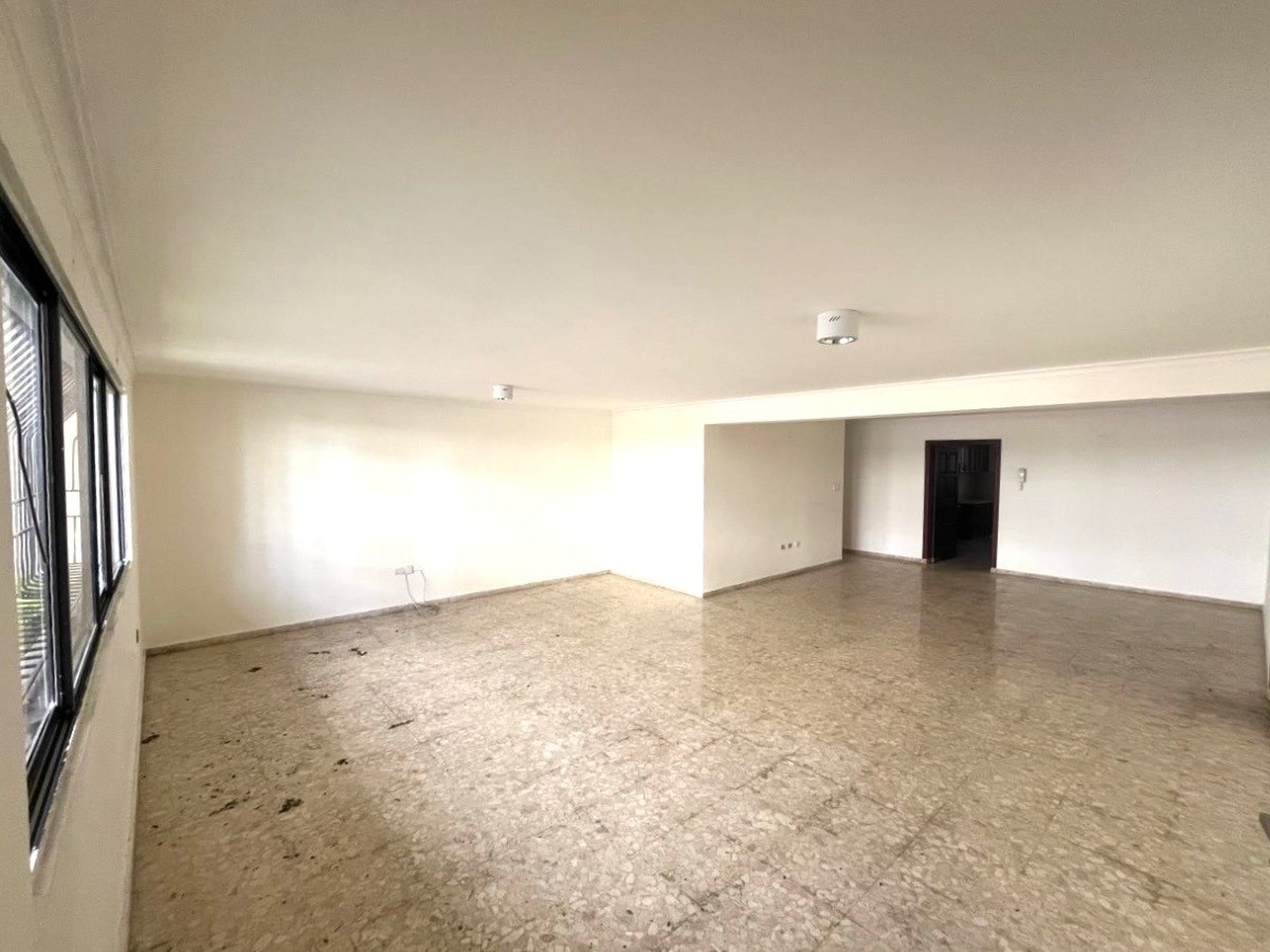 apartamentos - Alquiler de Apartamento Primer piso Residencia o Oficina en Seralles 3