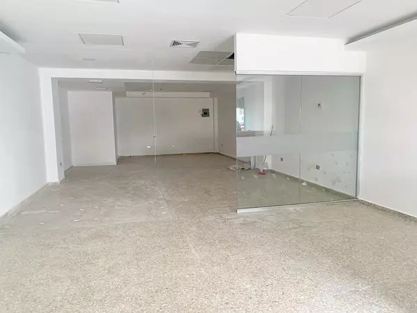 oficinas y locales comerciales - local céntrico en Naco 4