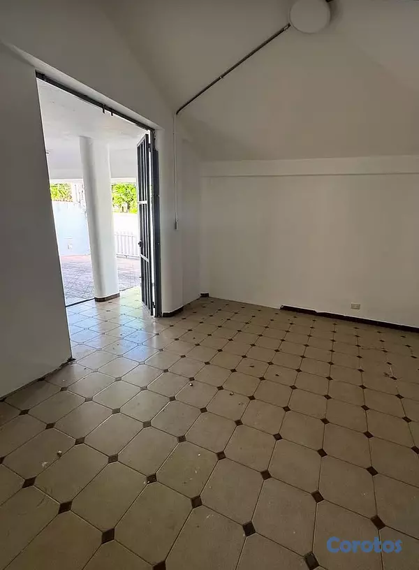 oficinas y locales comerciales - se alquila casa  4