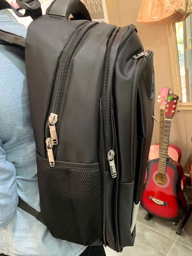 carteras y maletas - Mochilas para Viajes, mensajeros, laptop con cables Usb cargadores. 4