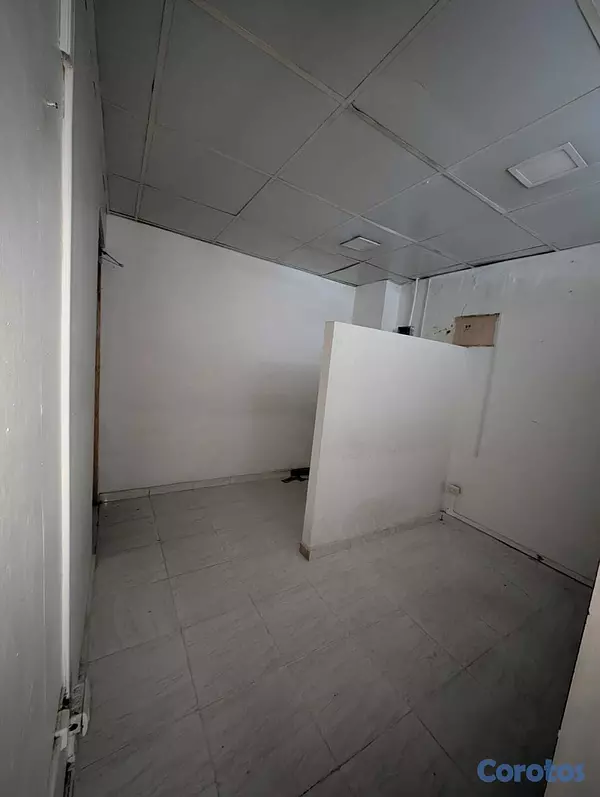 oficinas y locales comerciales - Alquiler Local Ubicado en la Avenida Francia, Gazc 5
