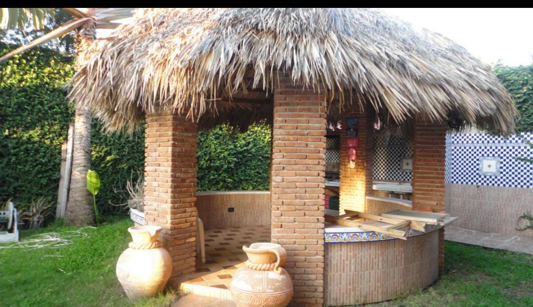 casas - CASA EN VENTA EN URB. THOMEN. 5