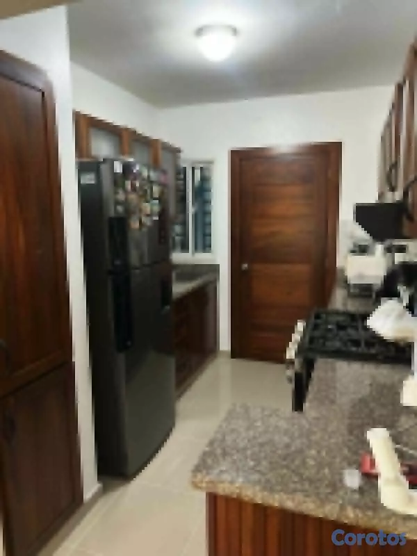 apartamentos - vedo en el millón una habitación baño parqueo  techado gas común tercer nivel  3