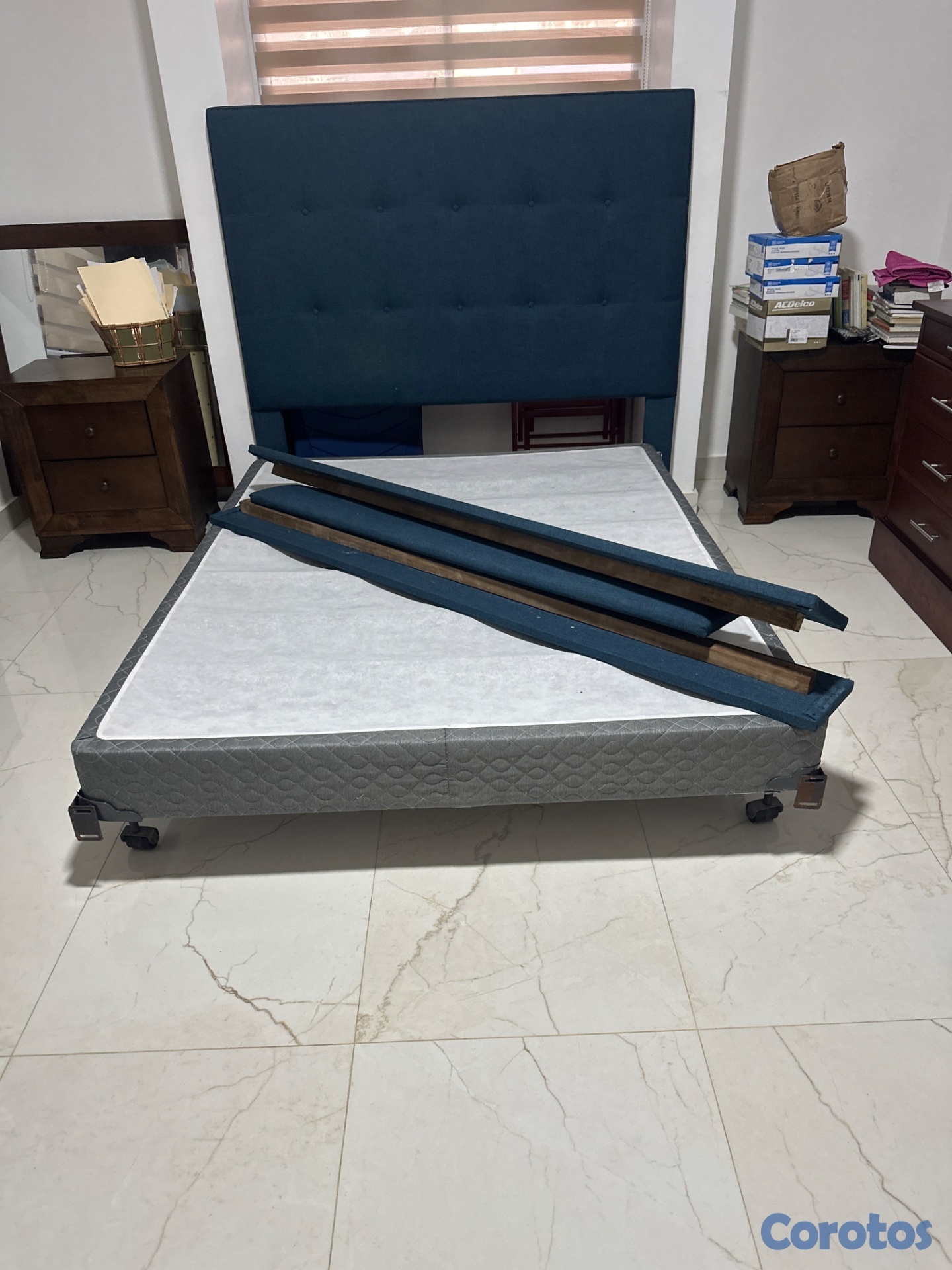 muebles y colchones - Hermosa base cama y colchón 1