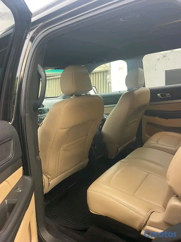 jeepetas y camionetas - Ford Explorer xlt 2016 8
