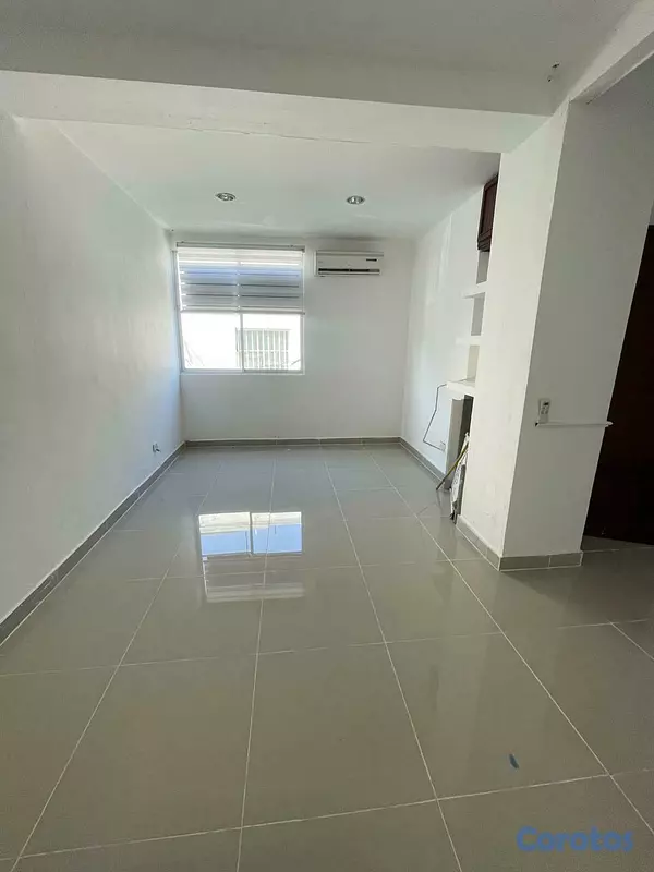 oficinas y locales comerciales - Céntrico local en Venta en Gazcue  2