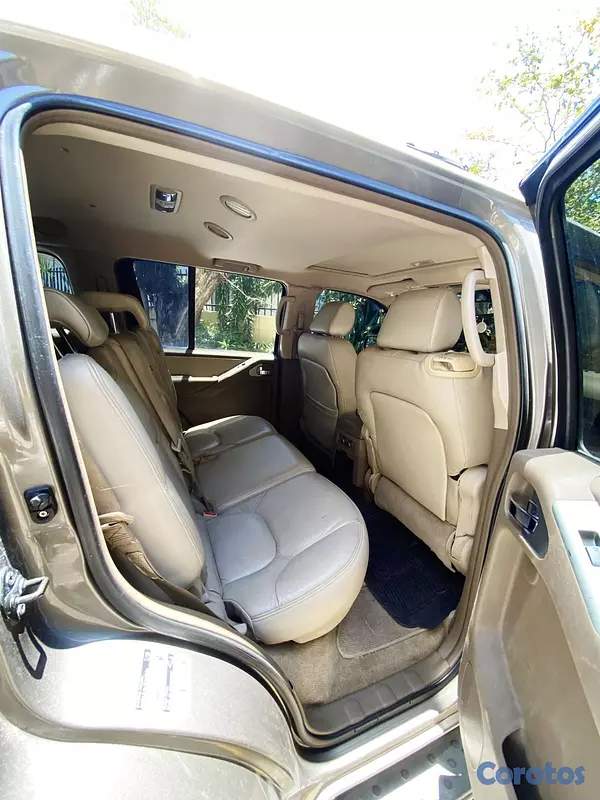 jeepetas y camionetas - Nissan Pathfinder 2005 Marron Version Se 12
