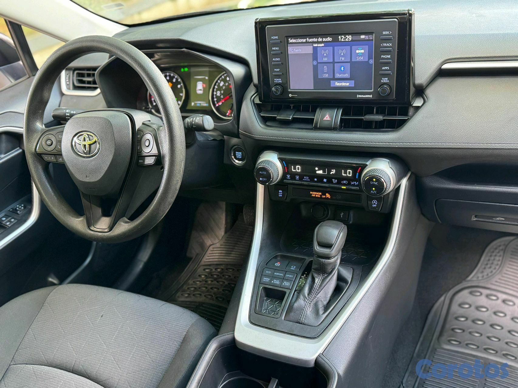 jeepetas y camionetas - Toyota rav4 2022 xle  5