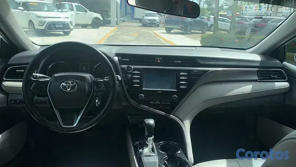 carros - 2020 Toyota Camry SE  5