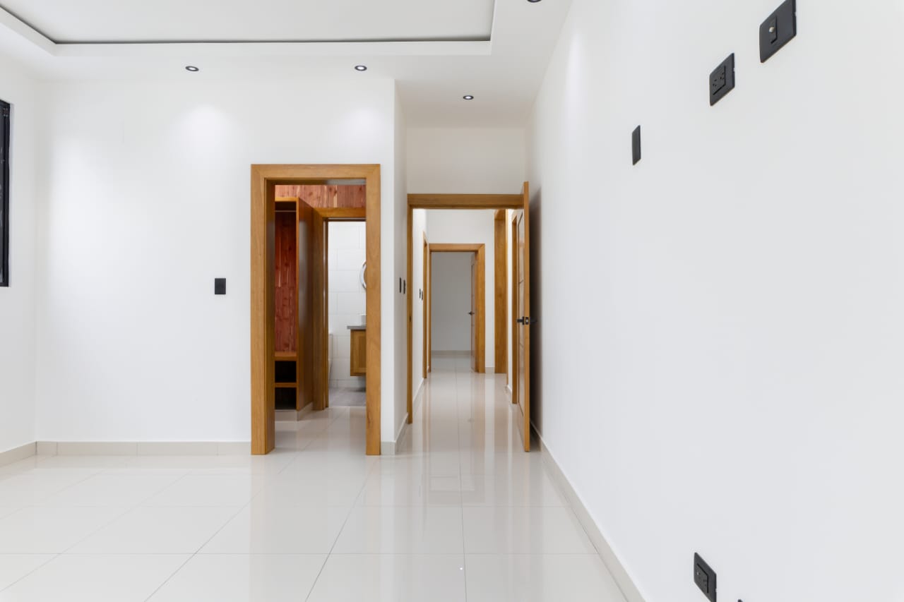 casas - Atractiva Vivienda con Patio en Proyecto Cerrado 7