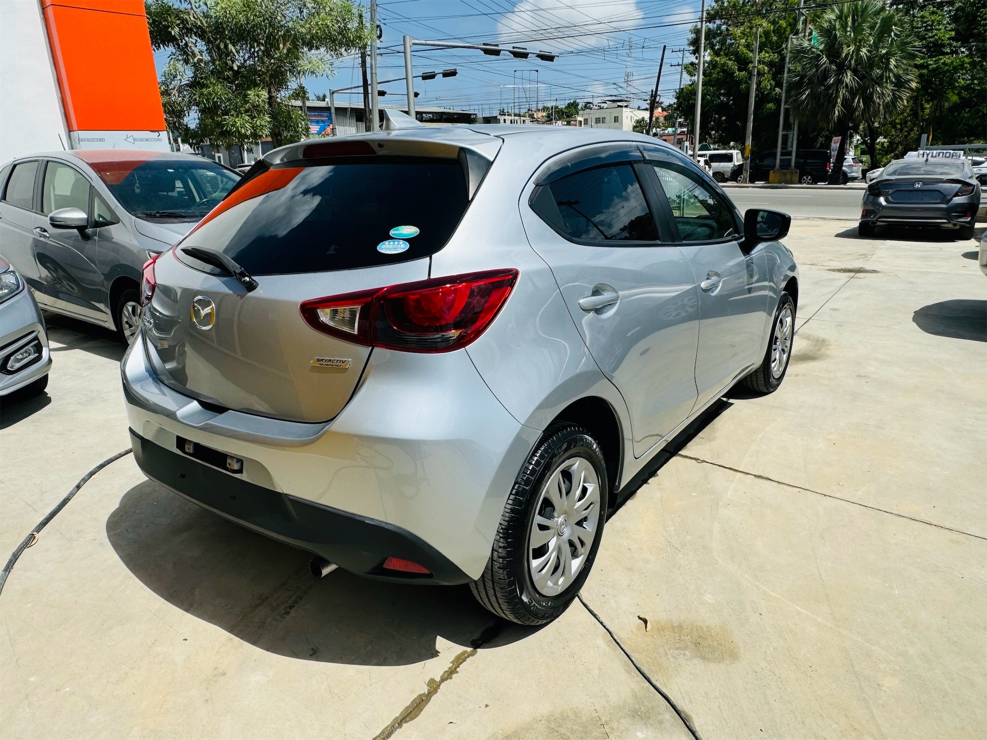 carros - Mazda Demio 2019 3