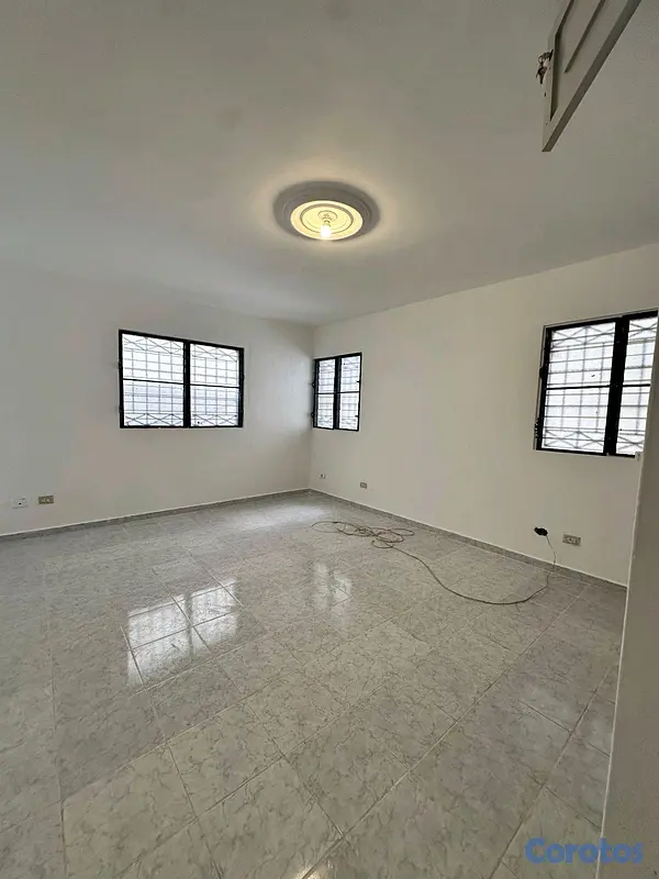 apartamentos - Amplio y ventilado | 104 m2 | 1er piso | próximo a la av. Caonabo con 27  3