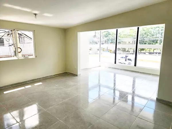 oficinas y locales comerciales - Local céntrico en ensanche la Fe  4
