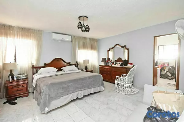 casas - Espaciosa casa de dos niveles en el Cacique  3