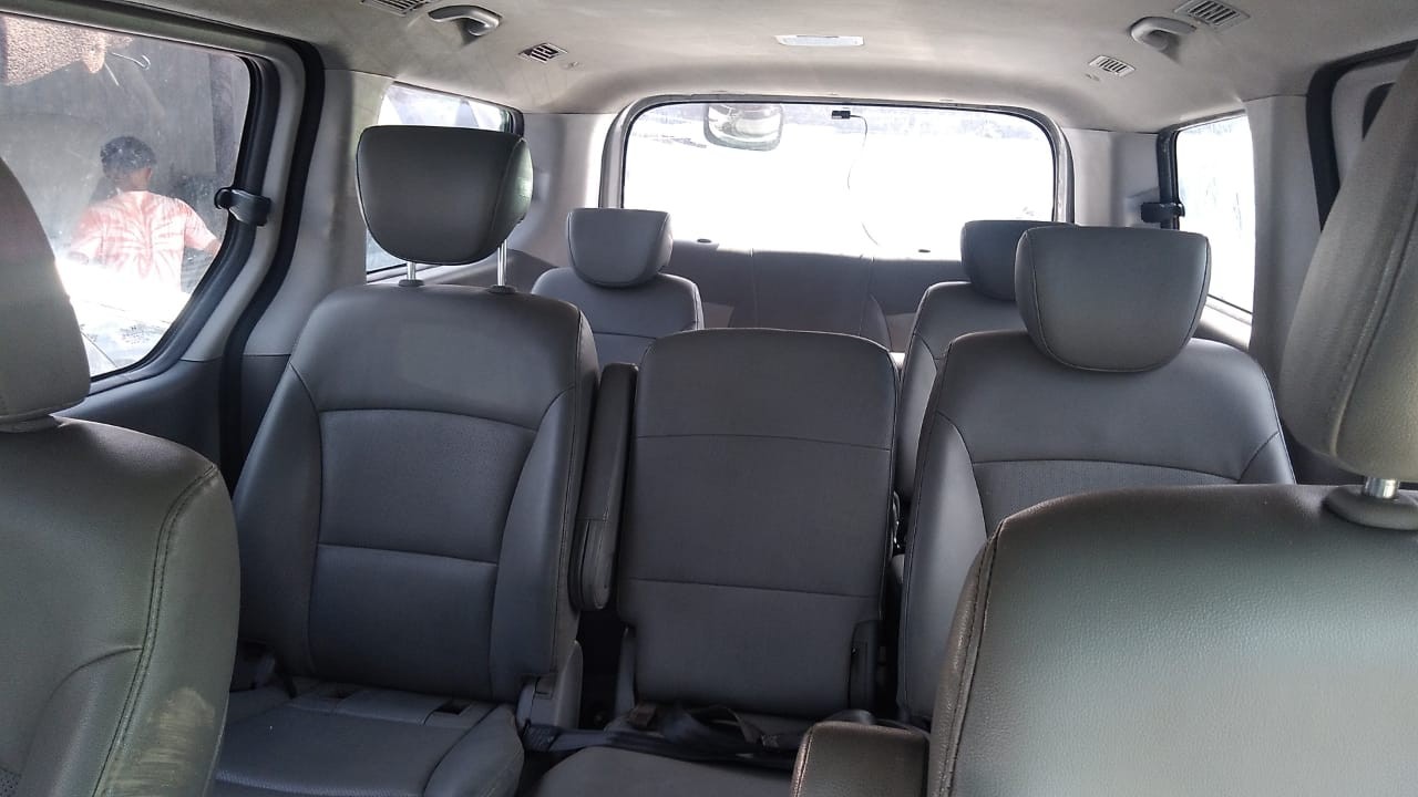 jeepetas y camionetas - HYUNDAI STAREX 2018 GRIS 3